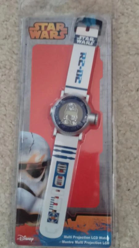 Montre enfant disney disneyland paris neuve R2D2 Star Wars Neuf Idée cadeau